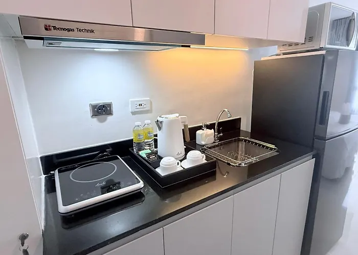 Apartment Luxe Near Mall, Jtower Residences *